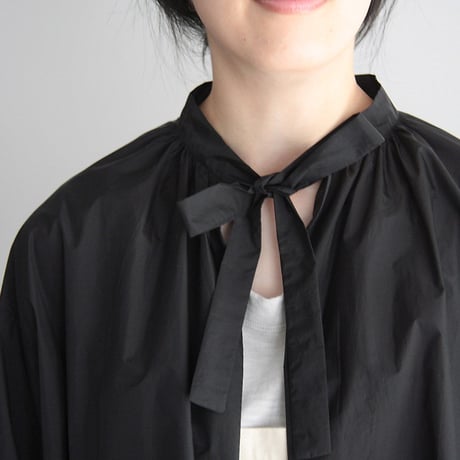Honnete nylon blouse (black)