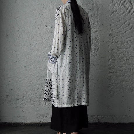 TOWAVASE ceramic blue robe