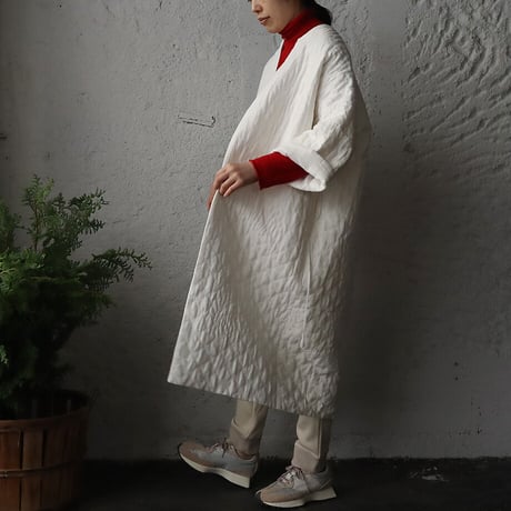 TOWAVASE linen quilt robe  (white)