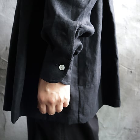 TOWAVASE Appliquè linen blouse (black)
