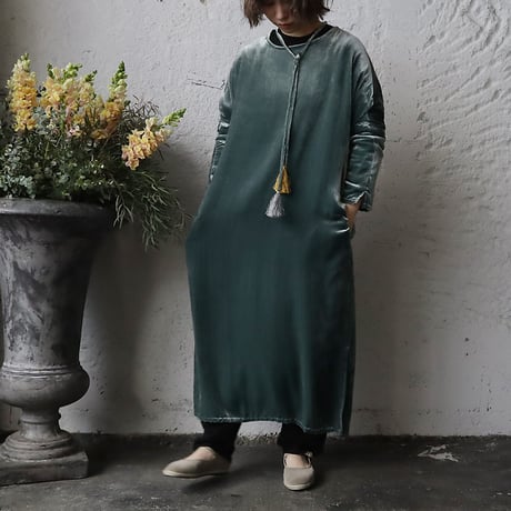 Tabrik velvet dress (mistgreen)
