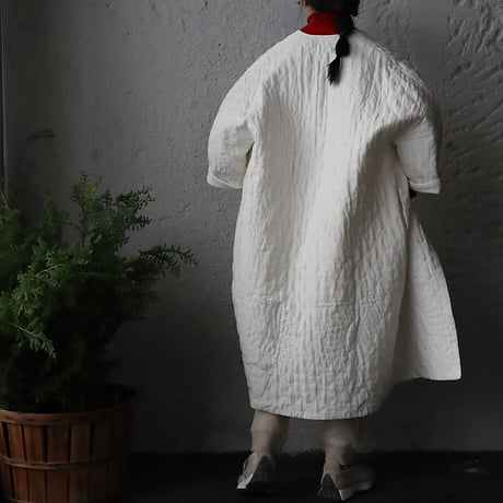 TOWAVASE linen quilt robe  (white)