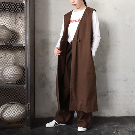 .less jacquard long  gilet (brown)