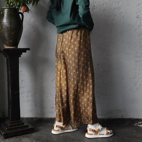 TOWAVASE sarasa silk pants Louis (camel)