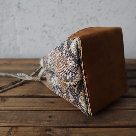 chiihao squeeze bag (S)  python