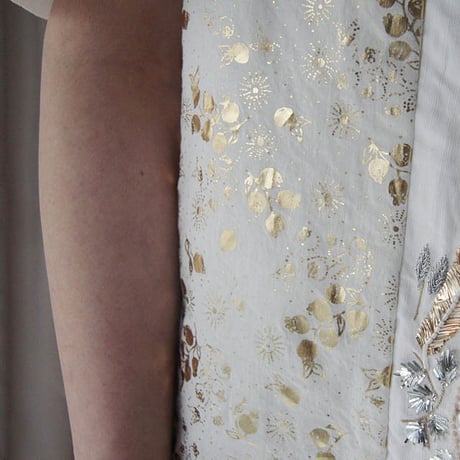 TOWAVASE Noix vest (White x gold)