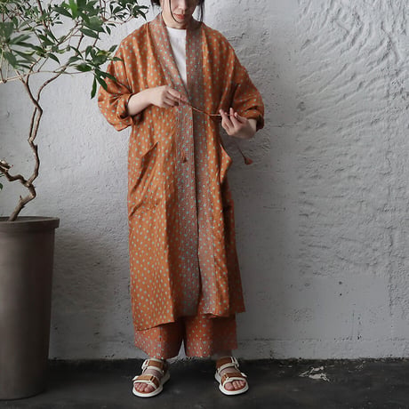 TOWAVASE silk robe Bonbon (camel)