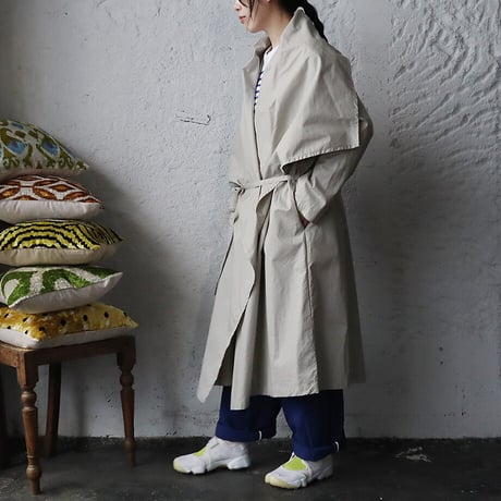 .less robe coat (beige)