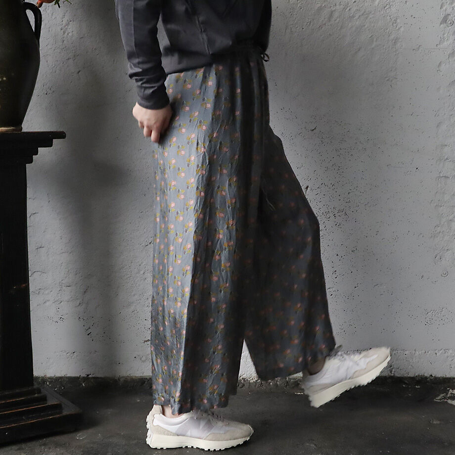 TOWAVASE sarasa silk pants Louis (gray) | nii-B...