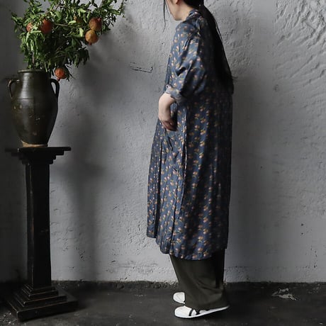 TOWAVASE sarasa silk robe Louis (navy)