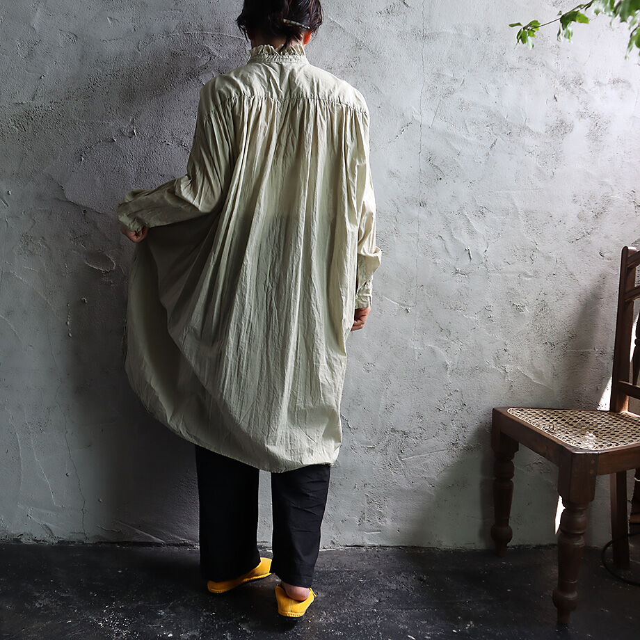 R&D.M.Co- GARMENT DYE frill collar long shirt (