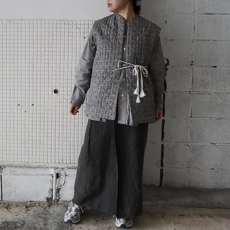TOWAVASE cotton quilt vest (gray x goldprint)