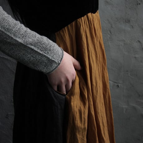 Tabrik no sleeve dress (black x camel)