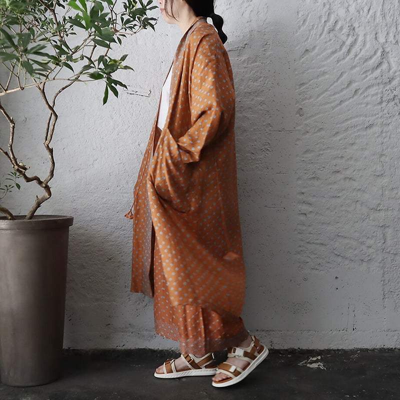 TOWAVASE silk robe Bonbon (camel) | nii-B | WEB...