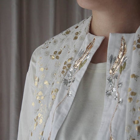 TOWAVASE Noix vest (White x gold)