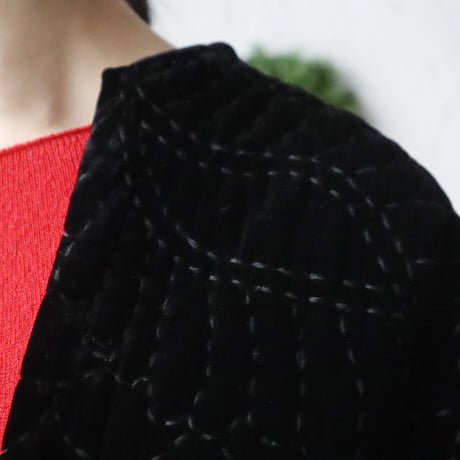 TOWAVASE velvet quilt  jacket  (black)