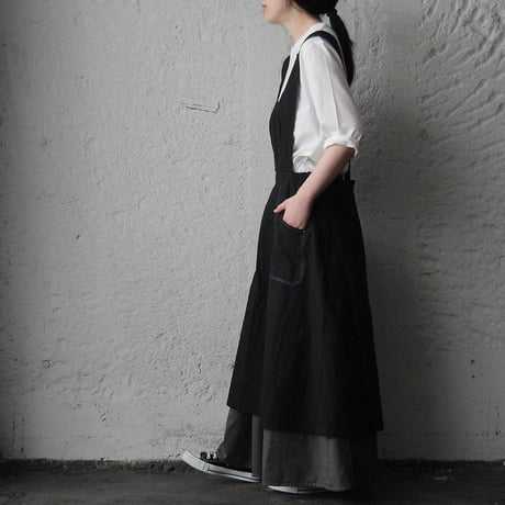 nurse apron (black)