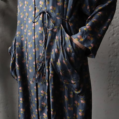 TOWAVASE sarasa silk robe Louis (navy)
