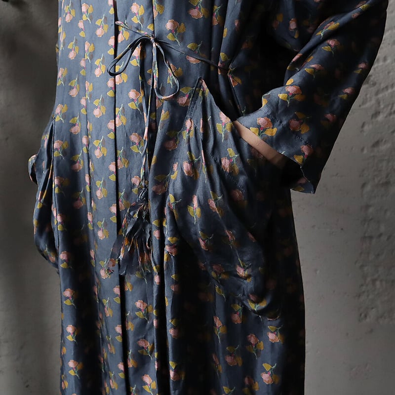 TOWAVASE sarasa silk robe Louis (navy) | nii-B TOWAVASE sarasa silk robe Louis (navy) | nii-B