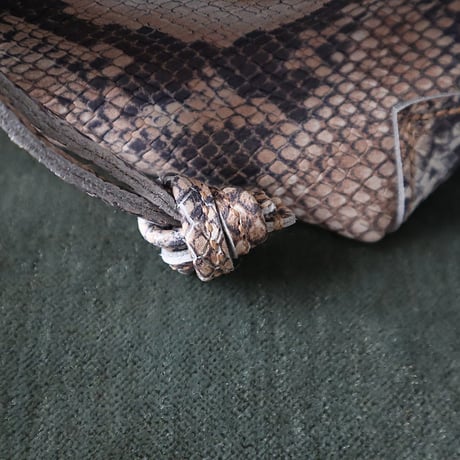 chiihao squeeze bag (L)  python