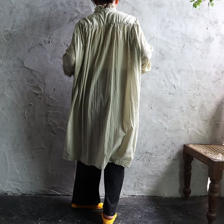 R&D.M.Co- GARMENT DYE frill collar long shirt (eucalyptus)