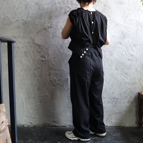 R&D.M.Co- GARMENT DYE no sleeve sash blouse (black)