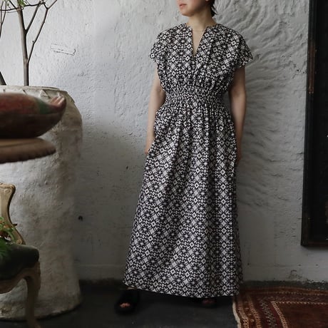 NOTA sicily dress sleeveless (tile print)