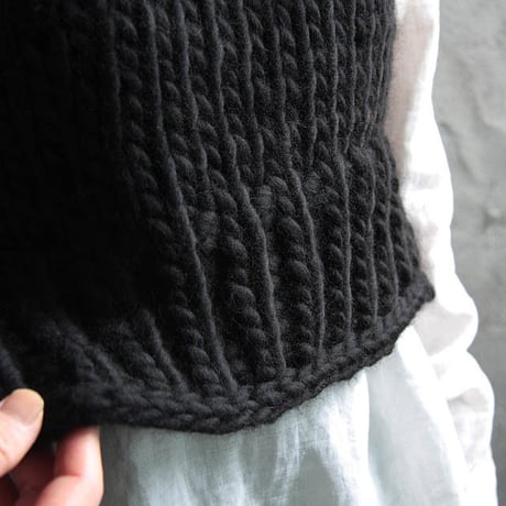 chiihao x nii-B peru vest black