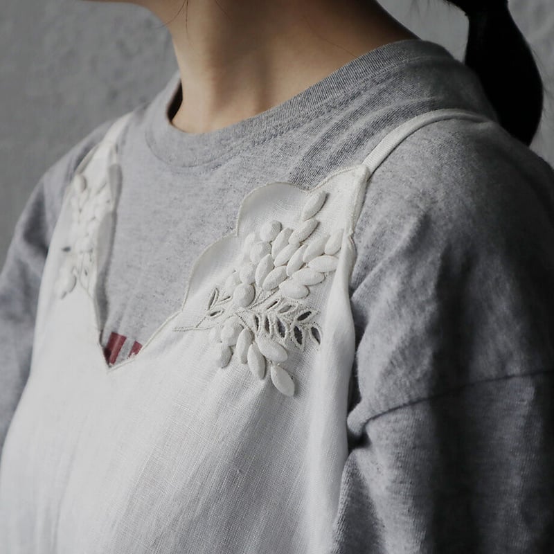 TOWAVASE Bon Voyage dress (white) | nii-B | WEB