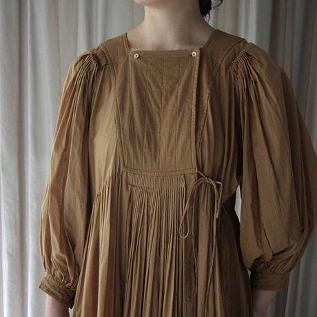 TOWAVASE Artisan dress (camel)