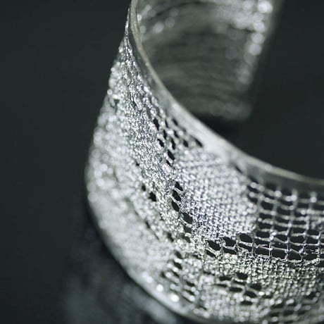 MAISON RUBUS. recollection lace bangle(silver)