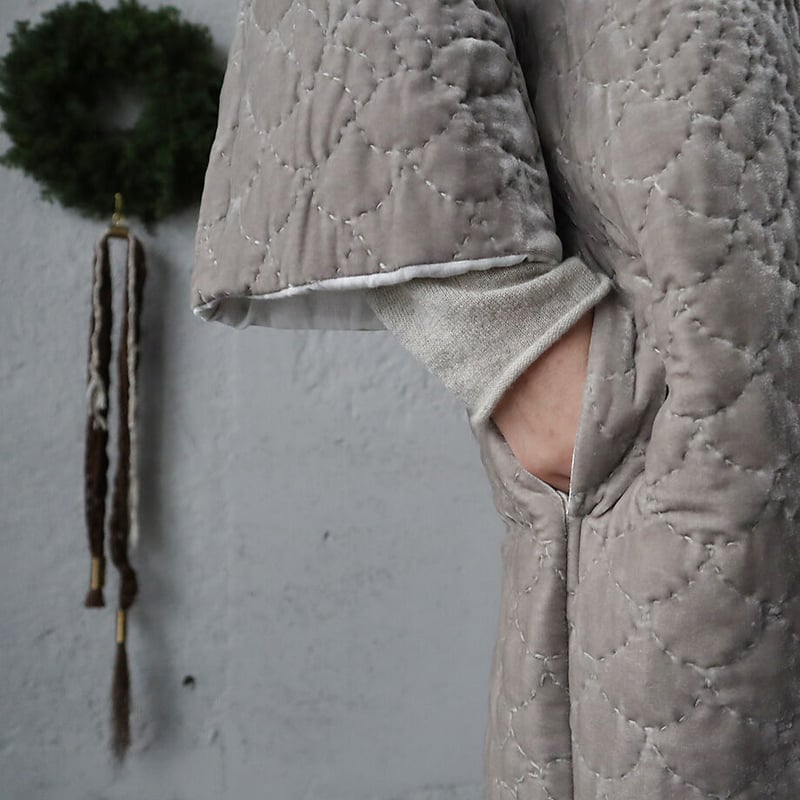 TOWAVASE velvet quilt robe (gray) | nii-B | W