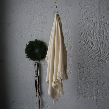 R&D.M.Co-  wool blanket  (offwhite / black)