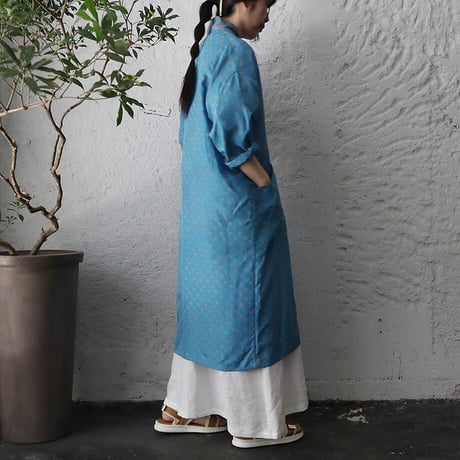TOWAVASE silk robe Bonbon (blue)