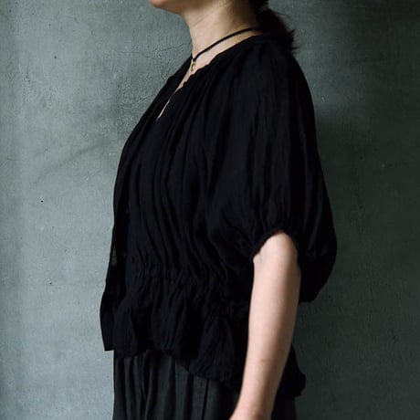 Tabrik linen blouse black