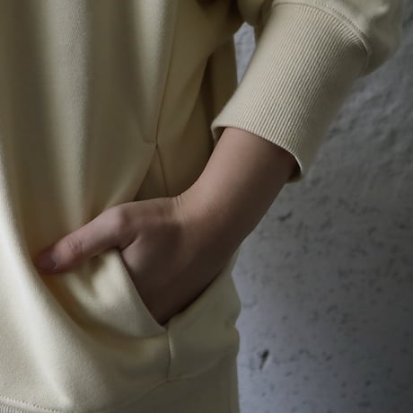 ànuke over sweat parka (cream)