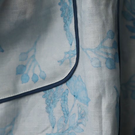 TOWAVASE Frais linen robe (blue)
