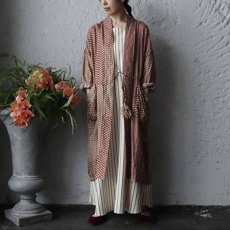 TOWAVASE sarasa silk robe (camel)