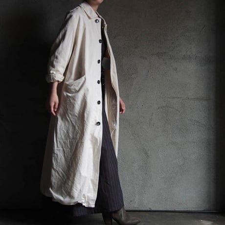 Yarmo long work coat offwhite