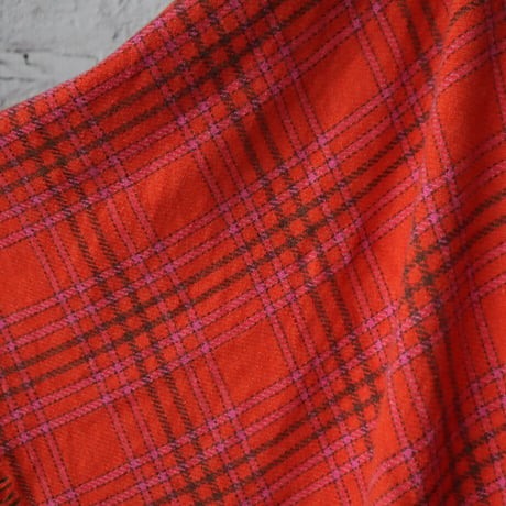 R&D.M.Co-  wool blanket  (orange x pink)