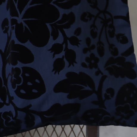 R&D.M.Co- wild berry velvet tote bag (black/navy)