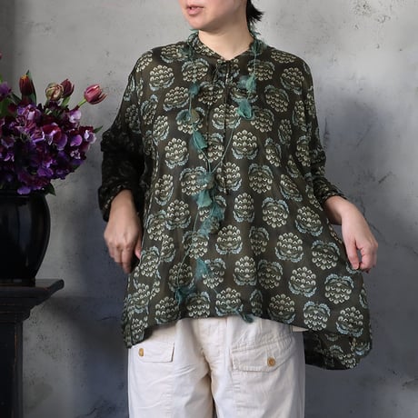 TOWAVASE sarasa silk blouse charlotte (khaki)