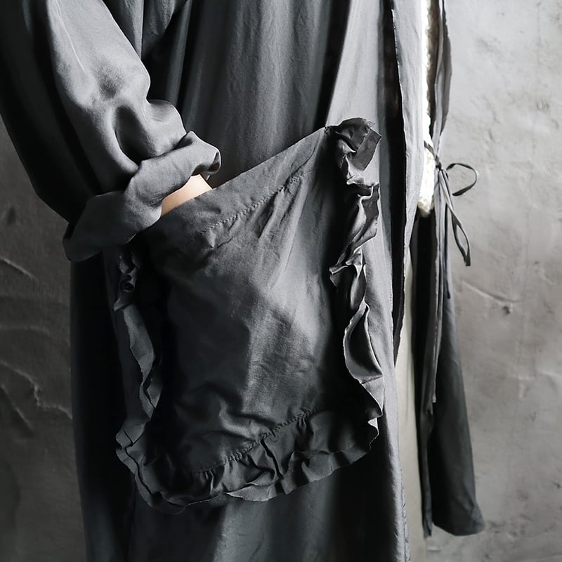 towavase 小花柄リネンローブblack新品タグ付き　トワヴァーズ poefu / TOWAVASE 「Charlotte」 Silk Printed Robe