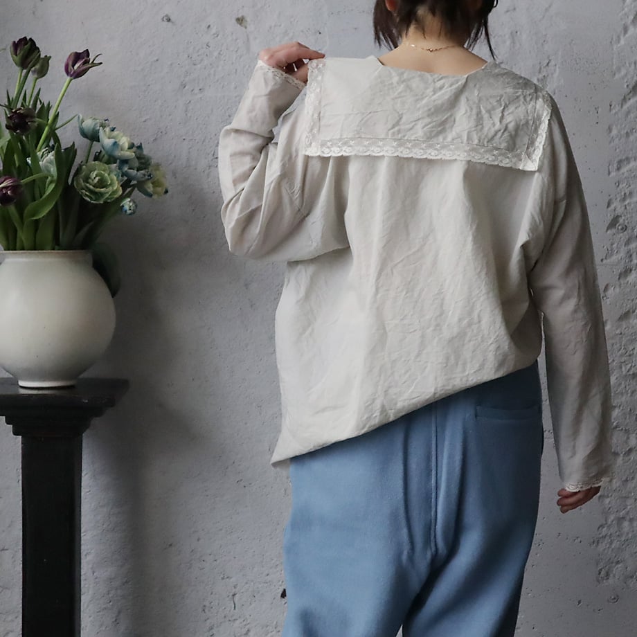 TOWAVASE トワヴァーズ　Leavers Blouse レースブラウス TOWAVASE トワヴァーズ Leavers Blouse レースブラウス