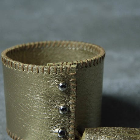 chiihao x nii-B tassel bangle gold