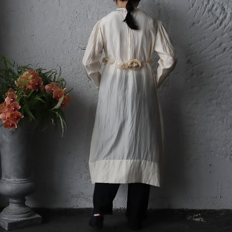 TOWAVASE Collier dress (ivory)