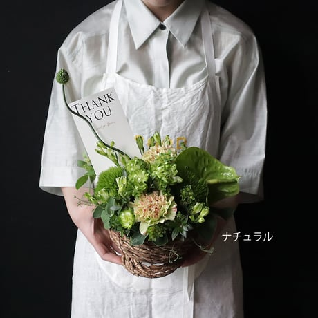 【店頭受取】Mother'sDay 2025 flower arrangement(S) with paperbag