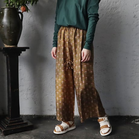 TOWAVASE sarasa silk pants Louis (camel)