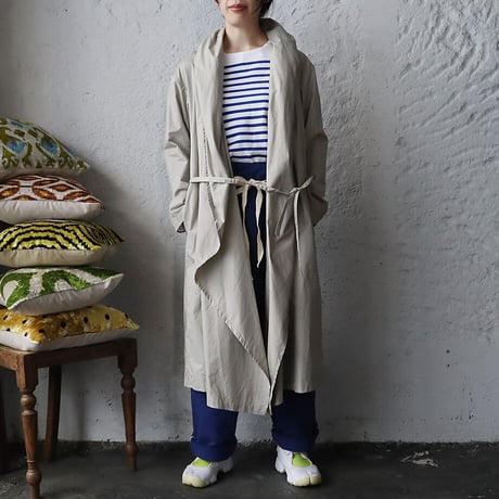 .less robe coat (beige)