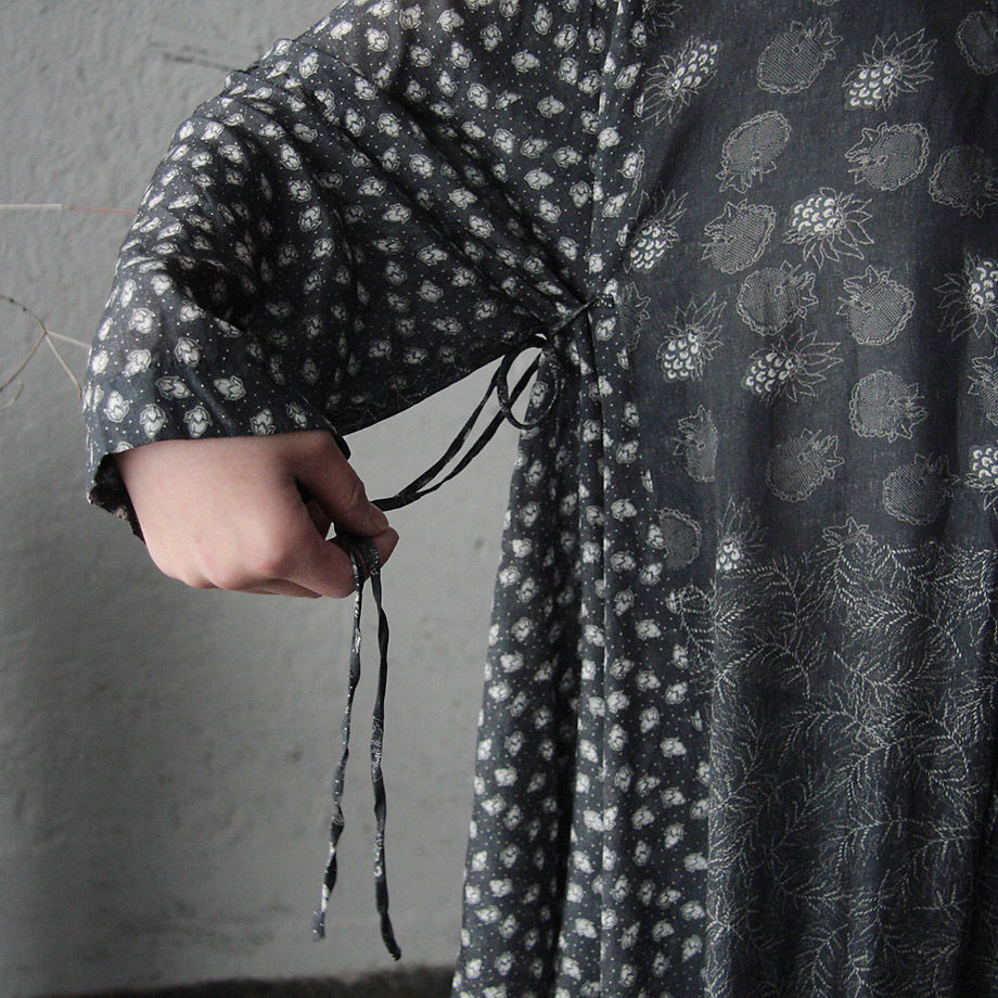 TOWAVASE Sarasa dress (black) | nii-B | WEBSHOP